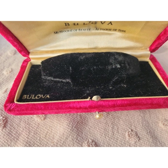 Vintage Bulova Aristocrat Beauty Red Burgandy Velvet Watch Box Empty Case main image 5